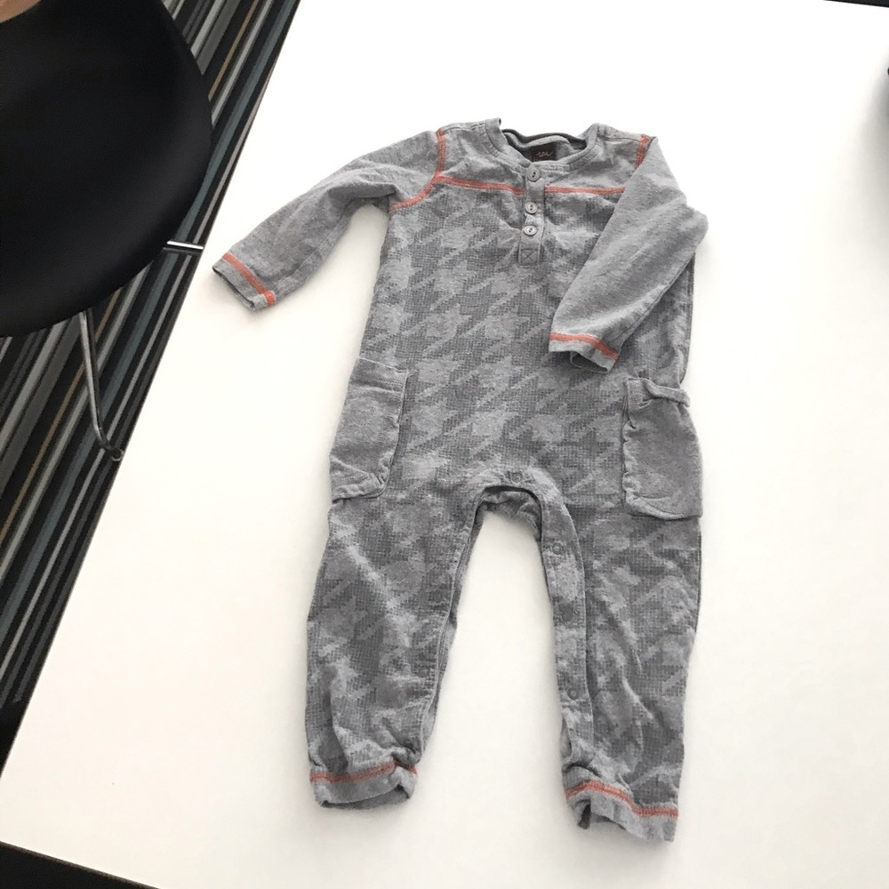 EUC Tea Collection Houndstooth Cargo Romper